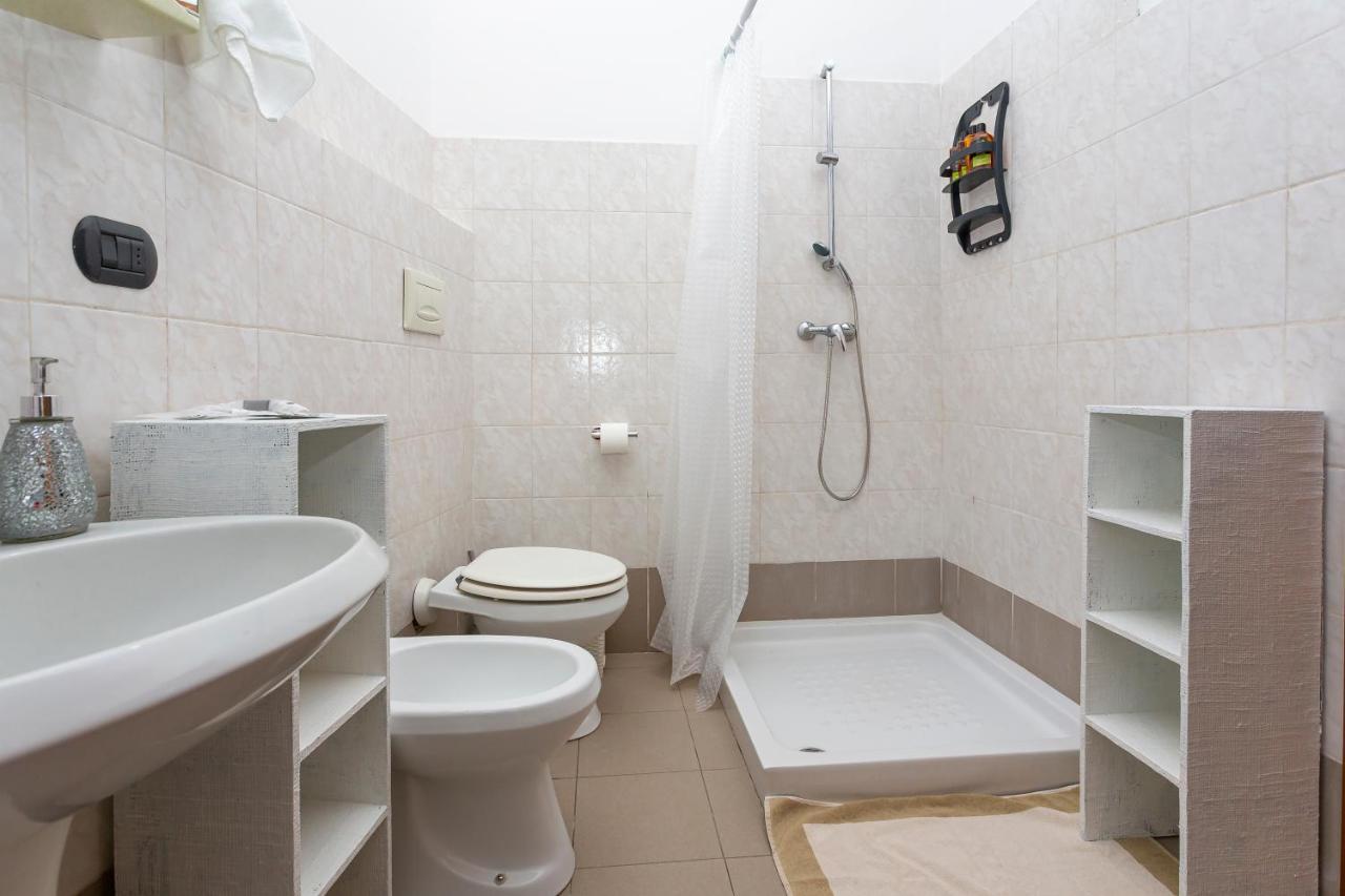 Casa Nicole Self Check-In Villa Albizzate Eksteriør billede